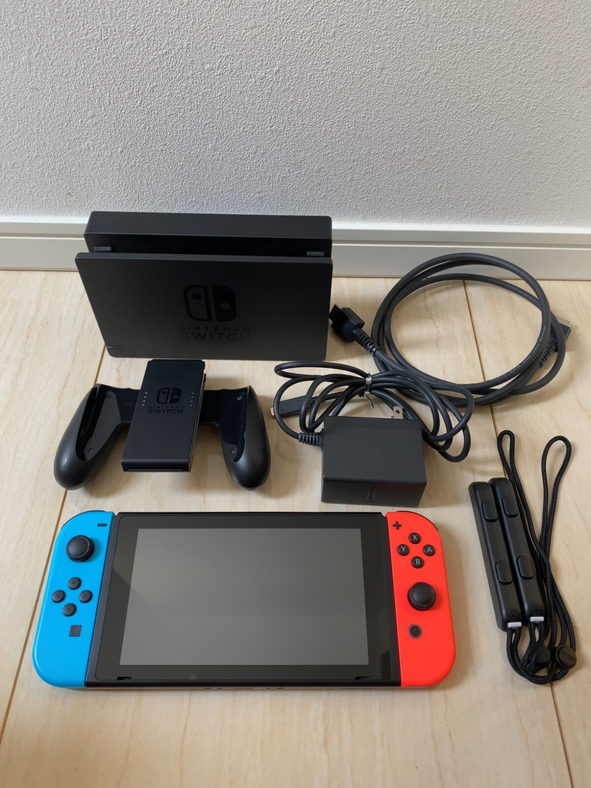 Nintendo Switch 本体 紫・黄色 Joy-Con HAC-001 Nintendo Switch Console HAC-001 w/ Joy Con + Dock + Charger