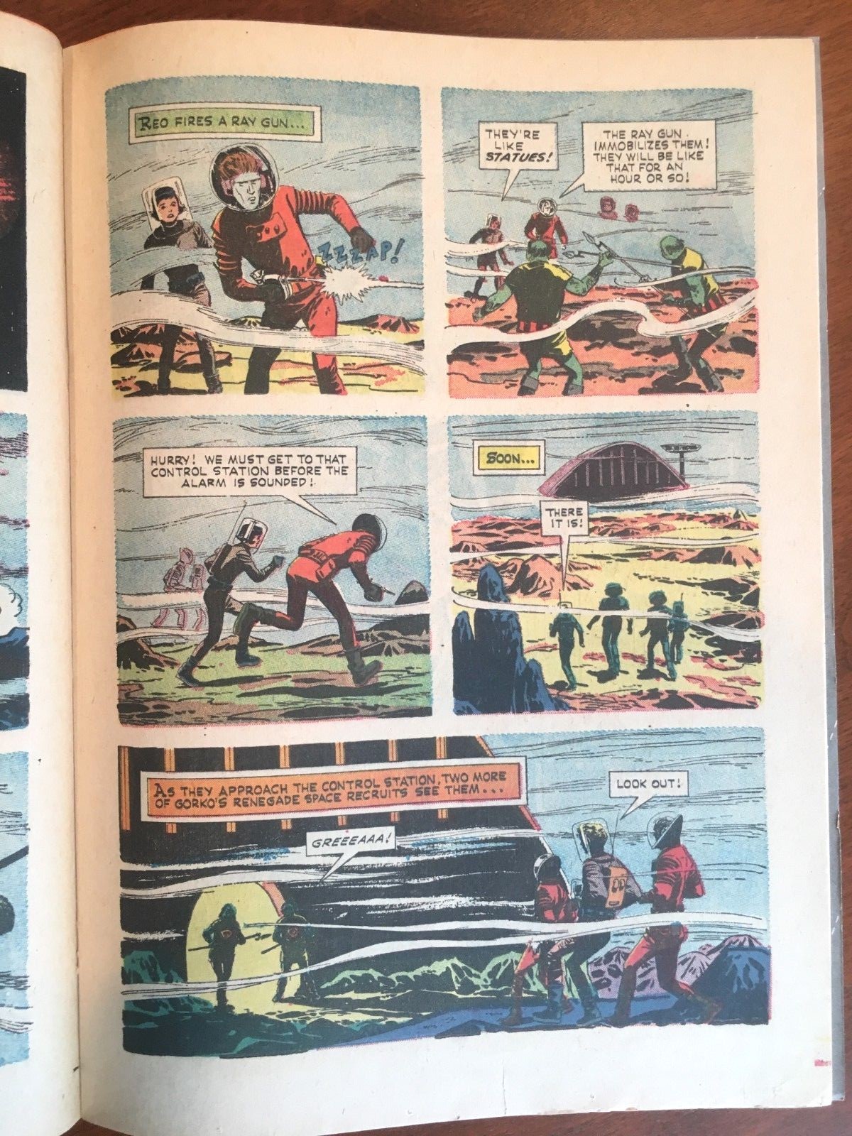 SPACE FAMILY ROBINSON 1ST APP OF SPACE FAMILY ROBINSON GOLD KEY COMICS 1962