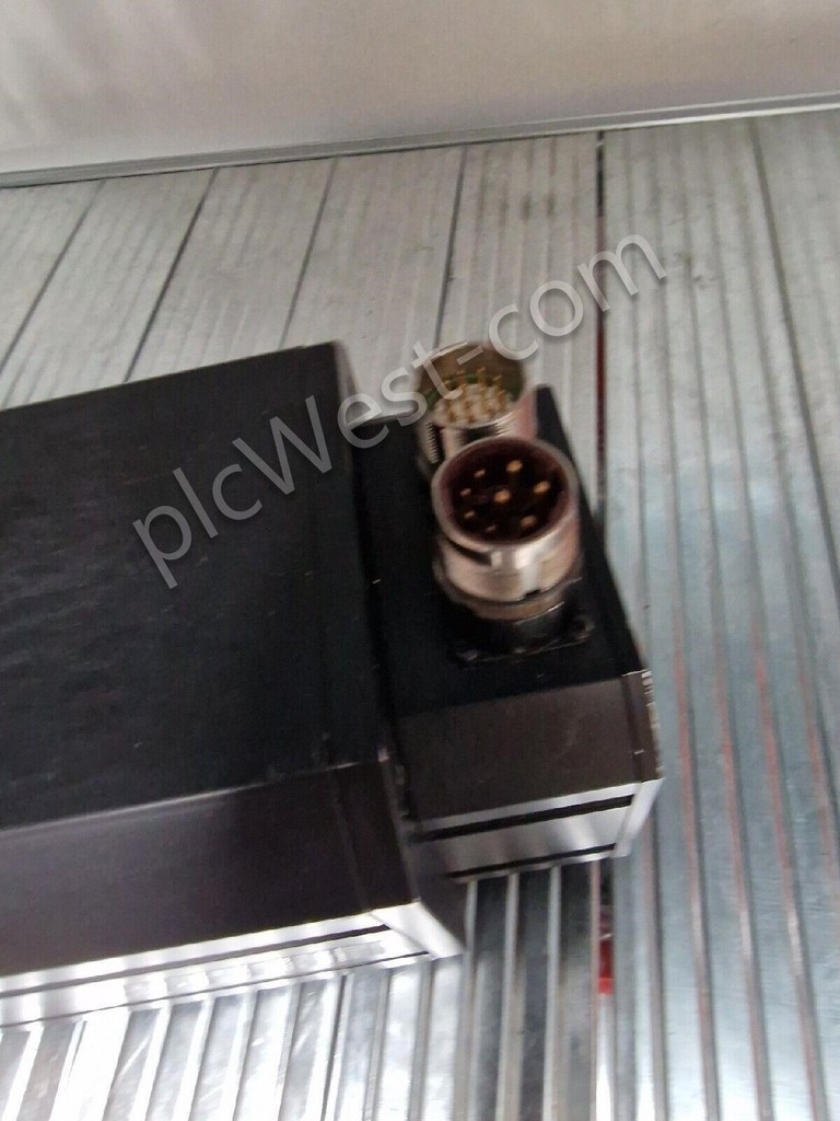 Bonfiglioli Vectron BTD5-2730-30-400-FD24 8Y6T10001 SERVO MOTOR — 4