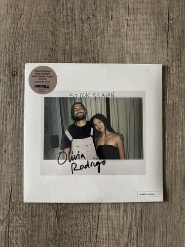 Olivia Rodrigo / Noah Kahan-Stick Season / Lacy 7” RSD 2024