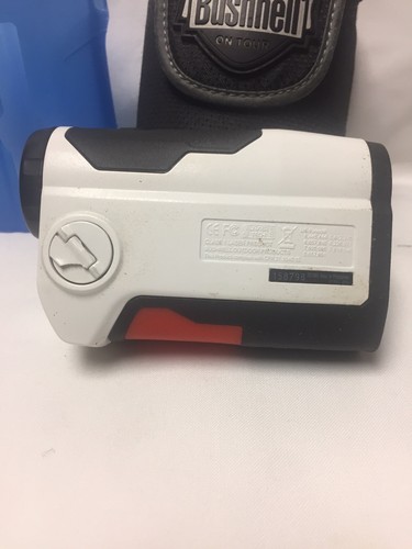 BUSHNELL TOUR V3 RANGEFINDER. CASE AND SLEEVE. NO SLOPE