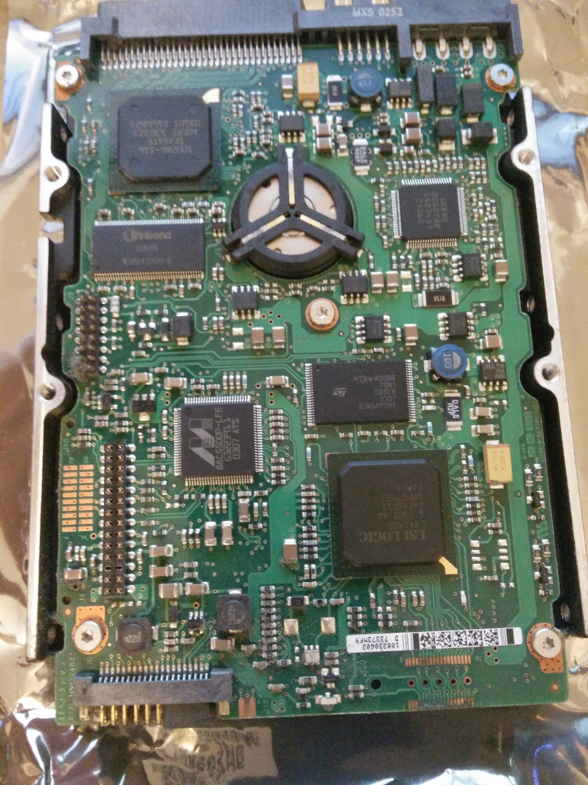 ST373307LW 44GB A0103384 9V3005-002 0004 LEAJ-3 REV A 100224841 SINGAPORE SCSI
