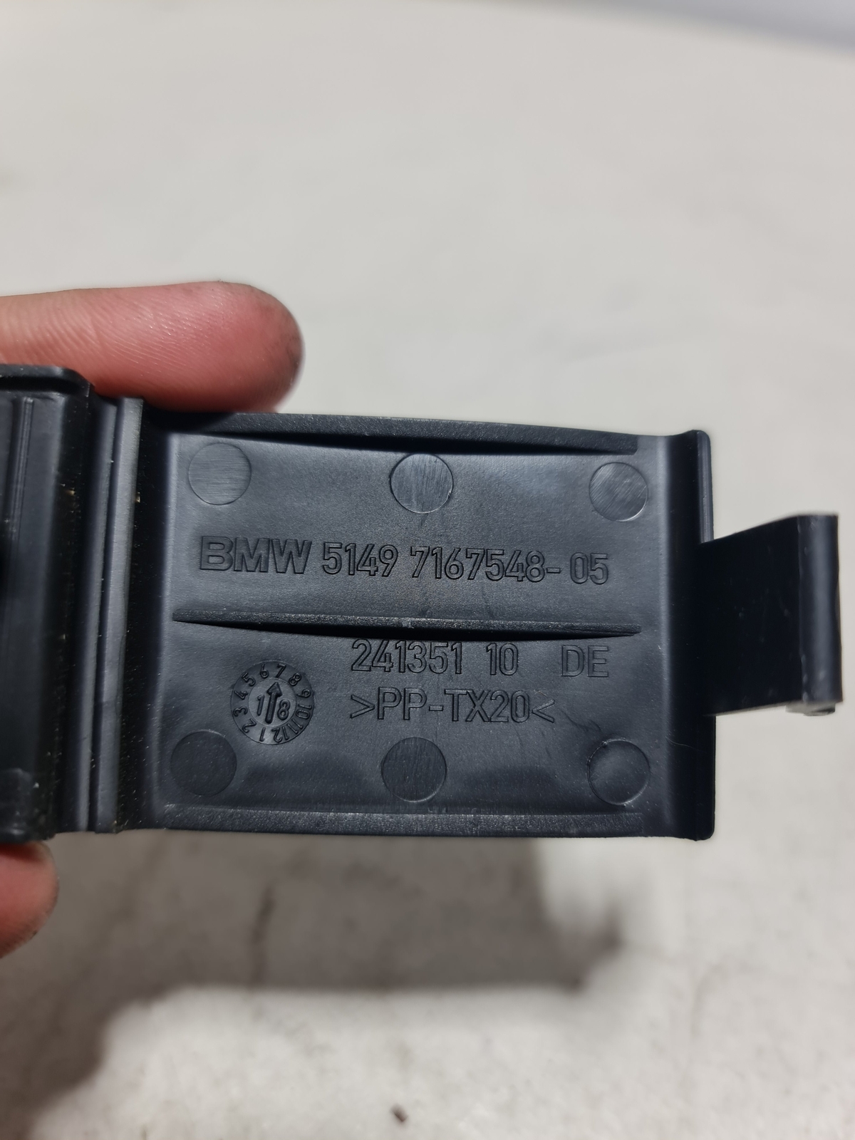 0 Bmw 2007-2020 51-49-7-167-548 51497167548 51487167548 Bracket For Hazard War image 4