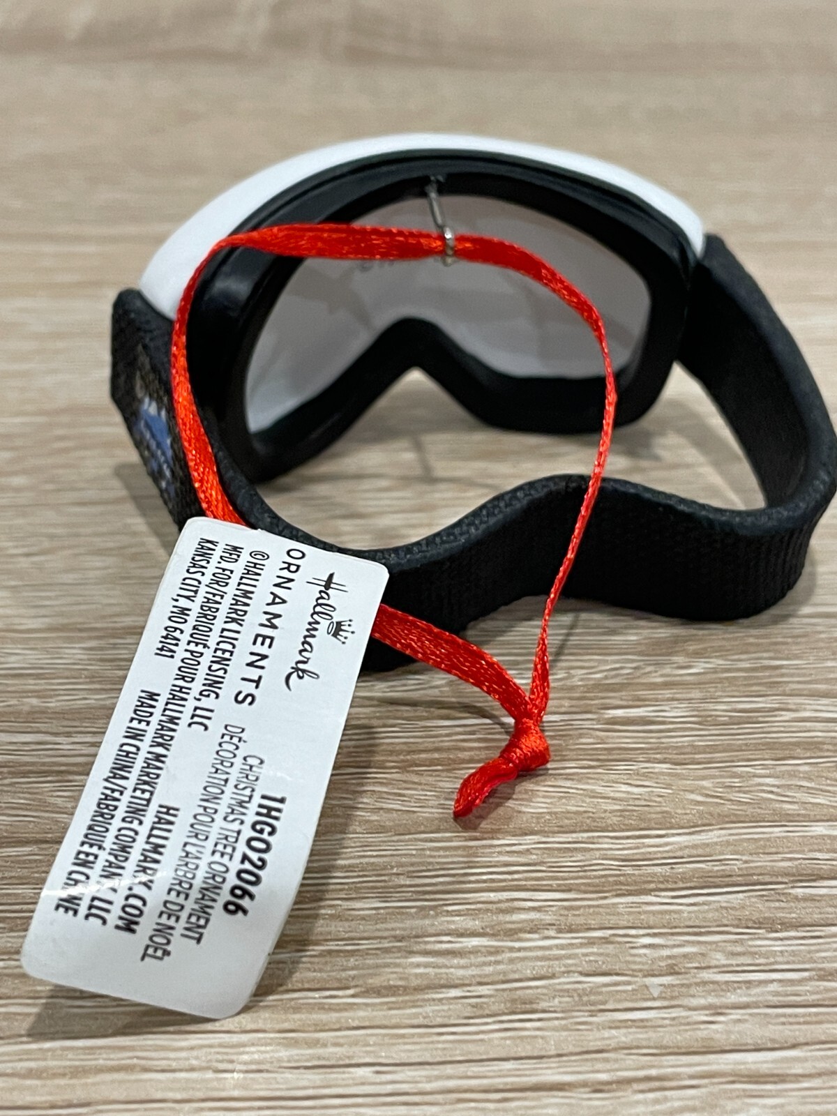 Ski Snowboard Goggles Christmas Tree Ornament by Hallmark New with Tags