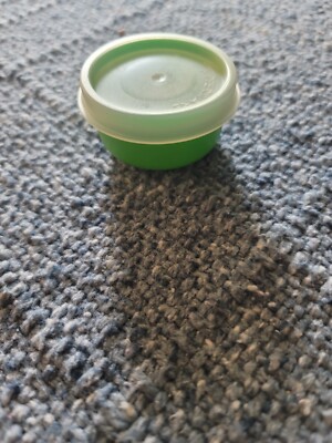 New Tupperware Smidgets Mini Bowls Set 2 Small Containers Green with Sheer Seals