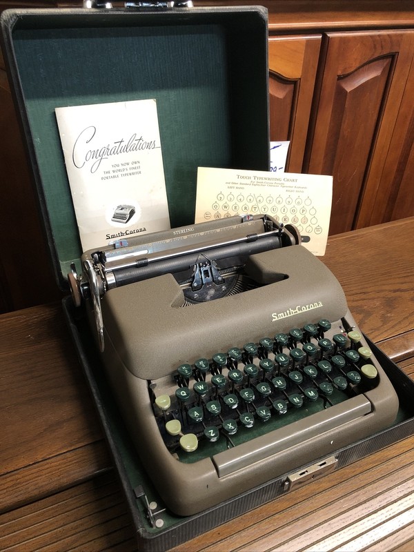 1960 Smith Corona Sterling on the Typewriter Database