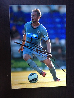 SIEM DE JONG - NEWCASTLE UNITED FOOTBALLER - SUPERB SIGNED COLOUR PHOTOGRAPH