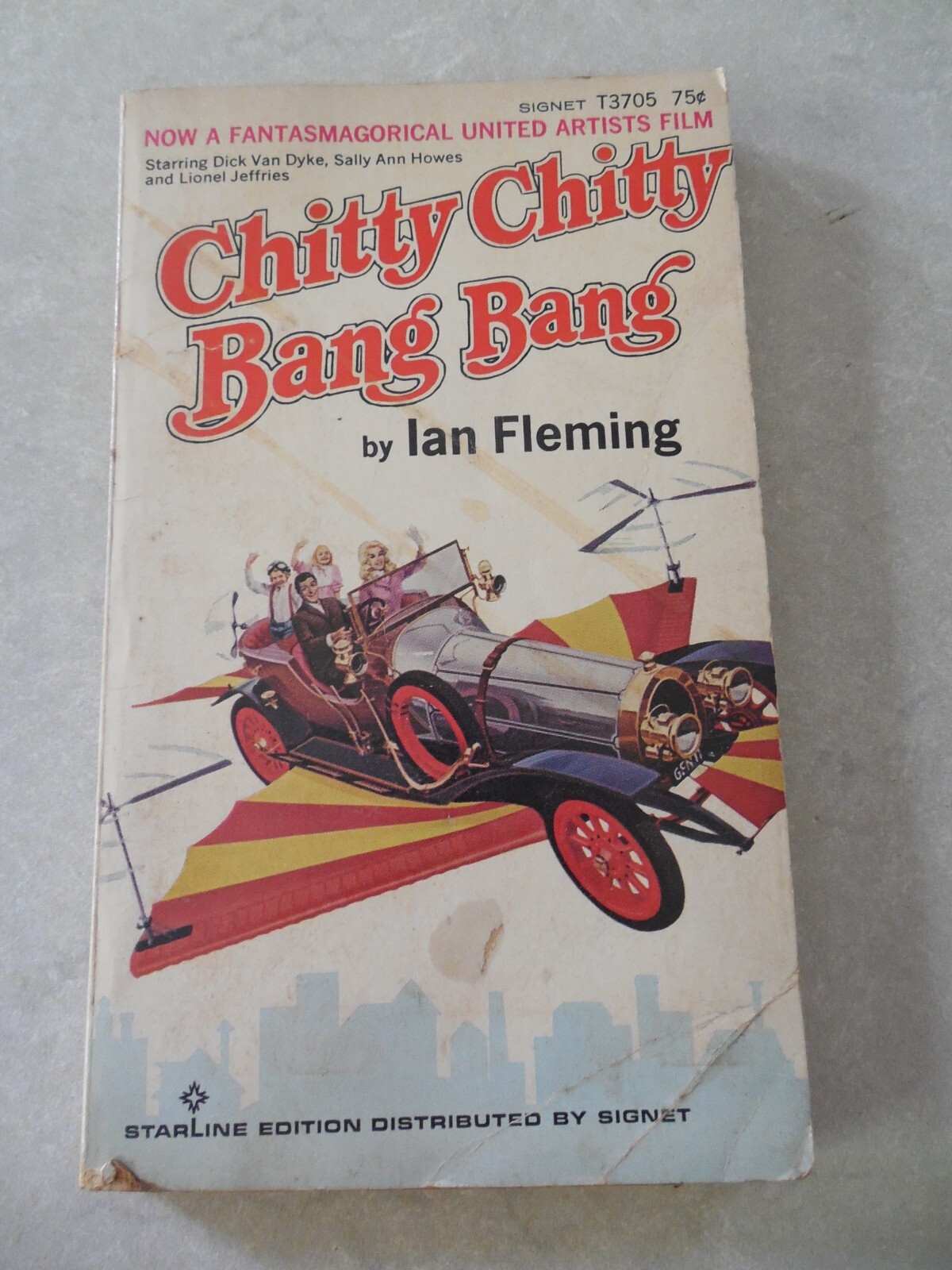 CHITTY CHITTY BANG BANG by IAN FLEMING, SIGNET #73705, 1ST PRINT