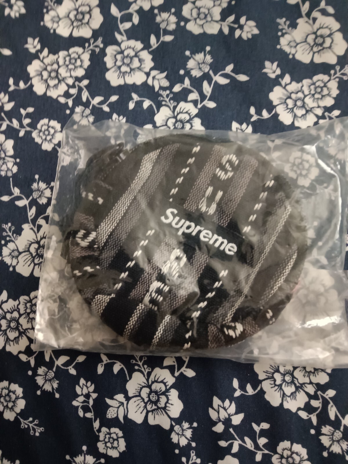 Supreme Woven Stripe Coin Pouch,Black OS,SS20 | eBay Supreme Woven Stripe Coin Pouch,Black OS,SS20 | eBay