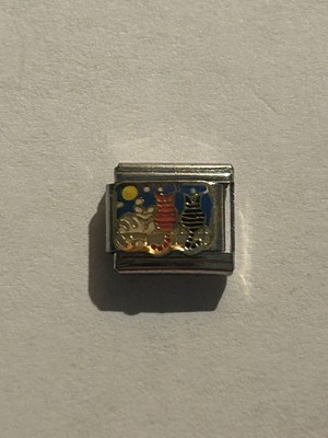 9mm Italian Charm Link. 3 Cats Sitting Around.