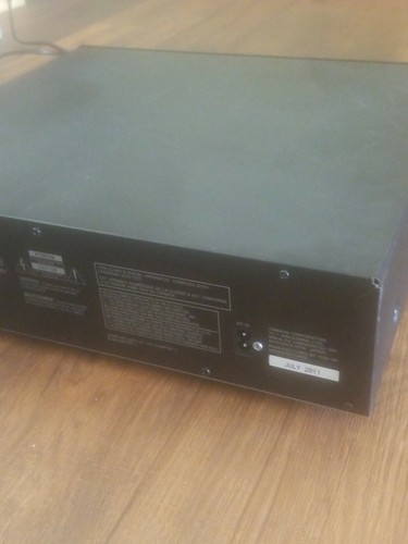 Yamaha CD-C600 CD Player 5 Disc Changer NO REMOTE - Great condition tested READ!