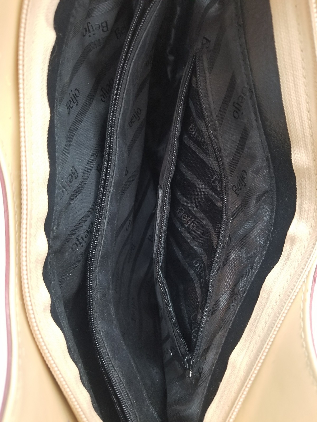 BEIJO Hand Shoulder Bag Red and Tan Snap/ Zip Close Three Inside Pockets