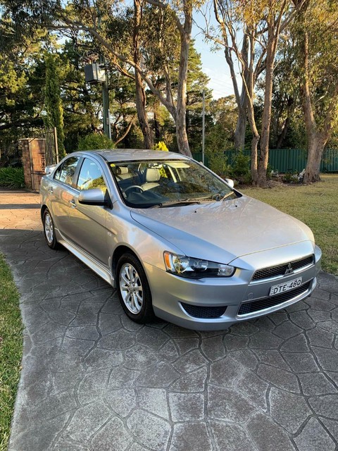 Mitsubishi lancer lx