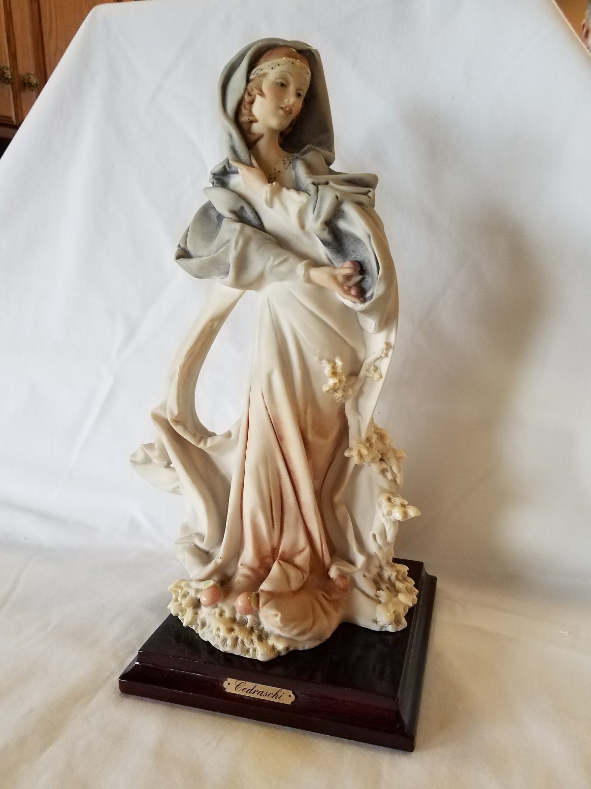 Giuseppe Armani FLORENCE Sculpture "Cedraschi" LADY FLOWERS 769-S