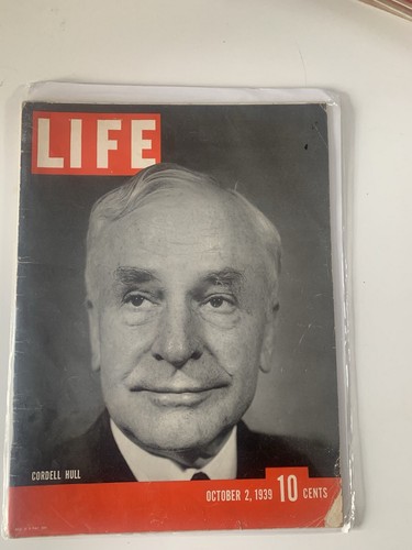 LIFE MAGAZINE - Oct 2 1939 - CORDELL HULL / Fall of Warsaw / Stalin / Anti-War