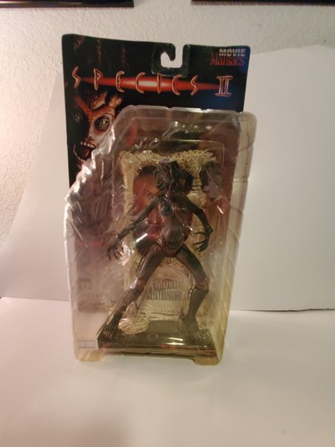 1998 McFarlane Movie Maniacs Species 2 II Eve Action Figure