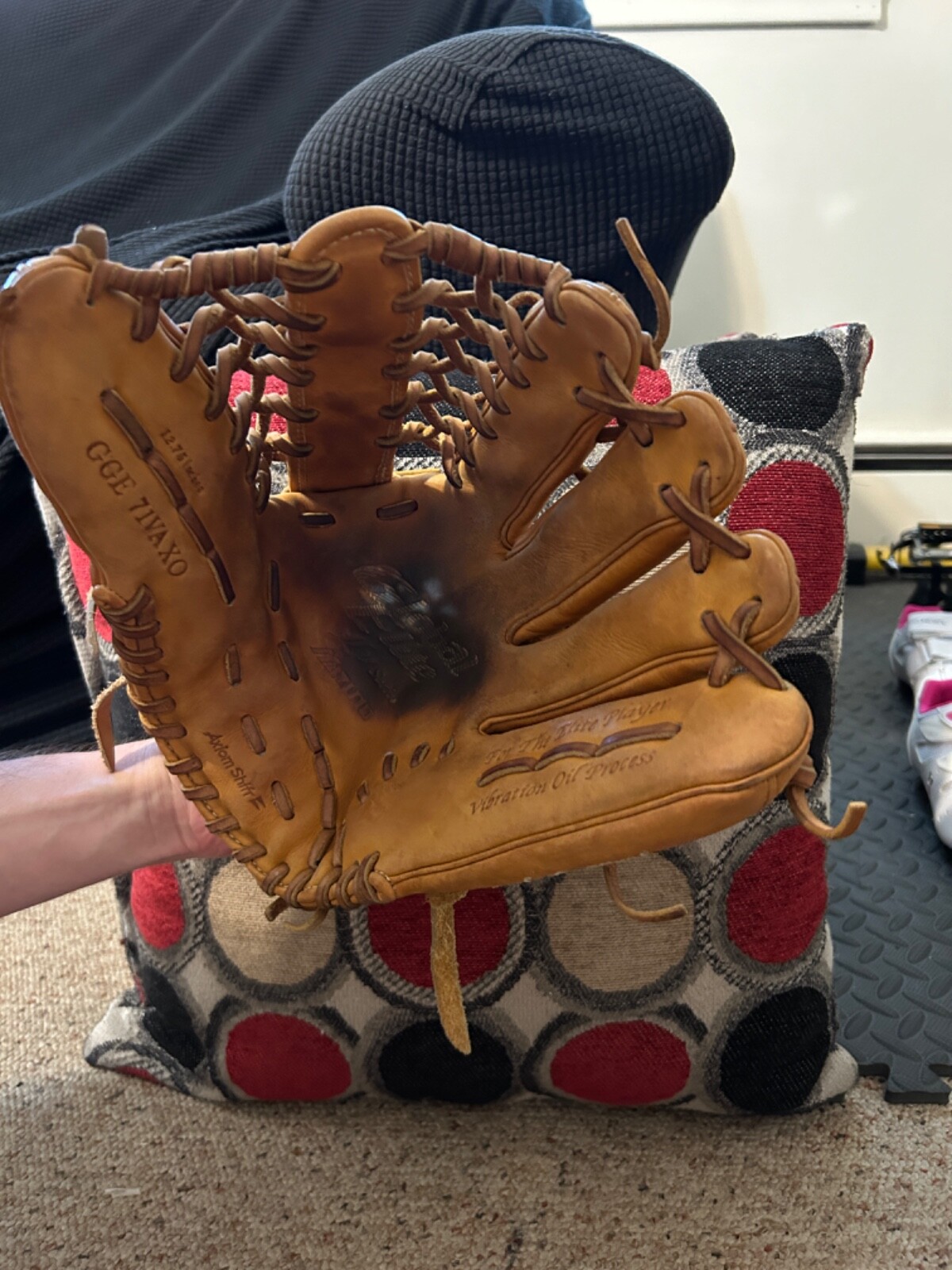 MIZUNO GLOBAL ELITE LV SERIES 12.75INCH RIGHT HANDED GLOVE