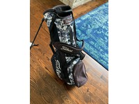titleist digital camo golf bag