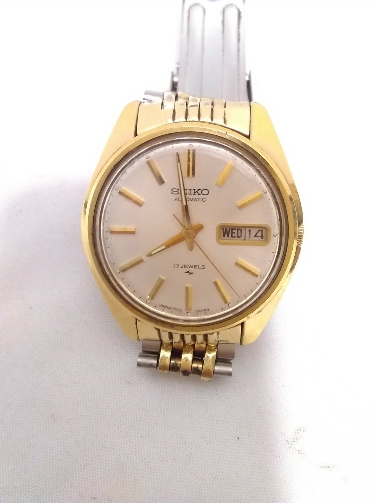 VINTAGE SEIKO GOLD AUTOMATIC 17 JEWELS WRIST WATCH JAPAN
