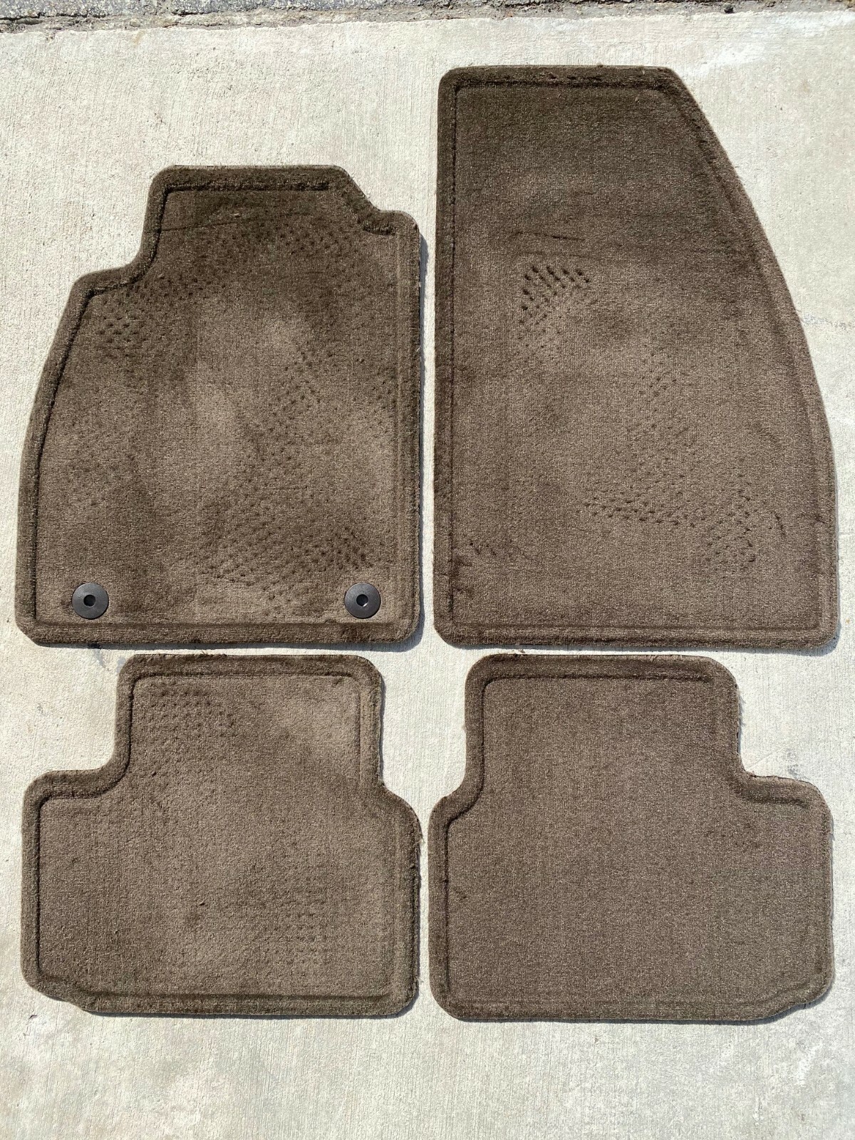 GM OEM Front & Rear Carpet Floor Mats Brown Cocoa 14 15 16 Chevy Malibu