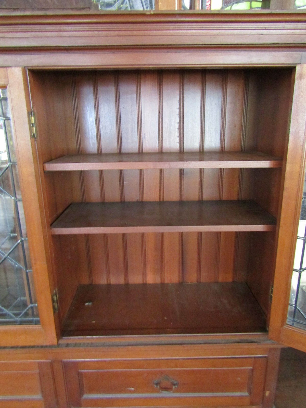 VICTORIAN BUILT IN LEADED GLASS DOOR BOOKCASE