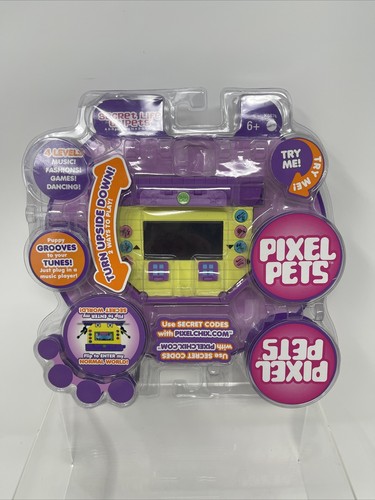 Pixel Chix SECRET LIFE OF PETS Electronic 2005 Mattel VINTAGE