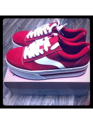 

Женские спортивные кроссовки WILD PAIR Red Black Stripe Dandii Toe Platform, Красный, 10008897800