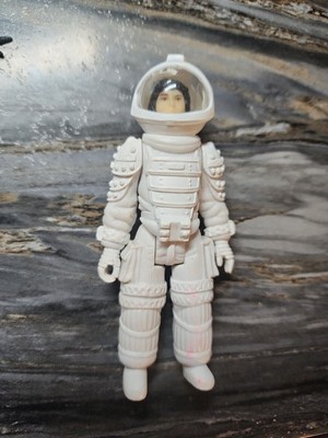 Alien series RIPLEY white space suit ReAction Sigourney Weaver figure movie toy