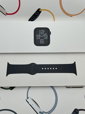  Apple Watch SE 2nd Gen GPS 40mm Midnight Aluminum Case W/ Midnight Unlocked