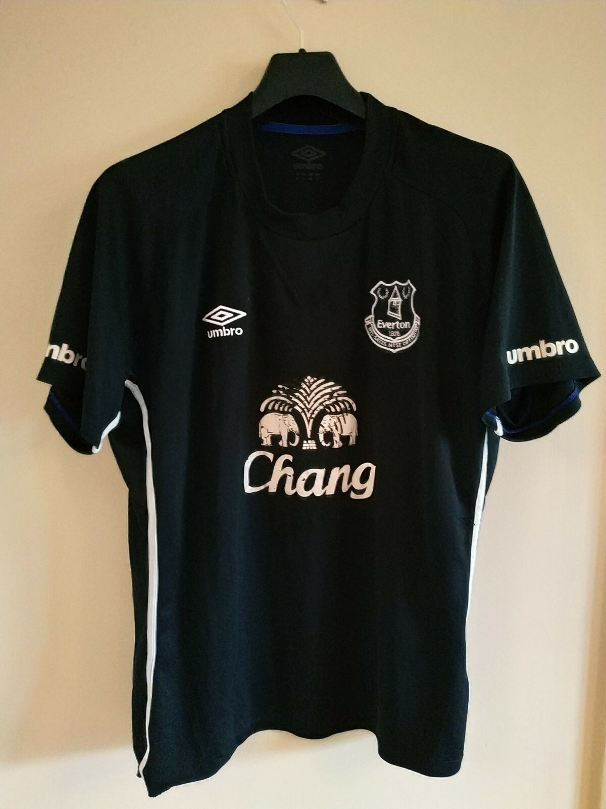 Everton Umbro 2014/15 Away Kit (Eto'o #5) . Large Football ...