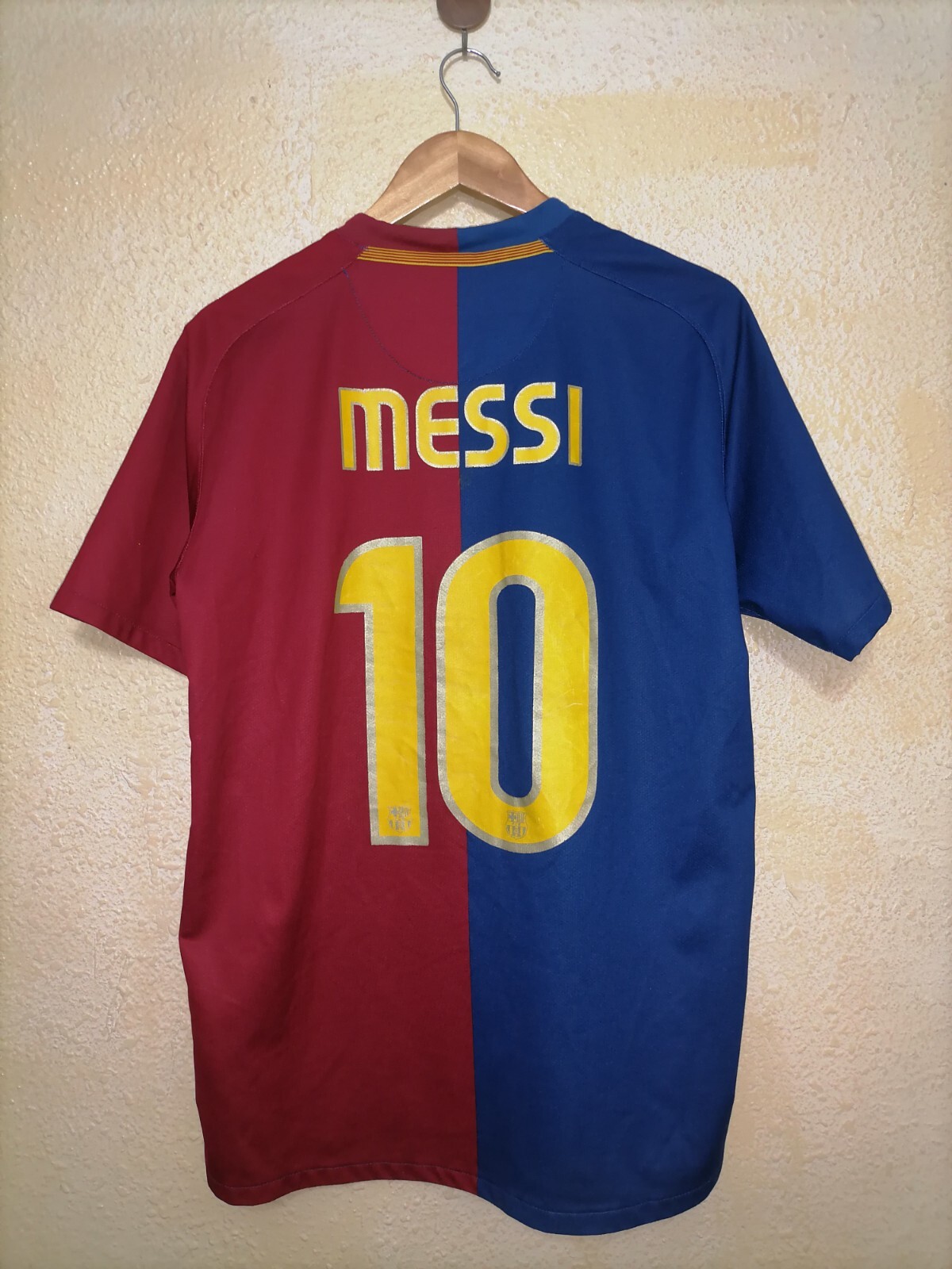 BARCELONA 2008 2009 HOME FOOTBALL SHIRT SOCCER JERSEY NIKE BARCELONA 2008 2009 HOME FOOTBALL SHIRT SOCCER JERSEY NIKE