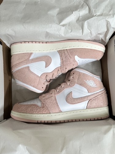 nike jordans nude