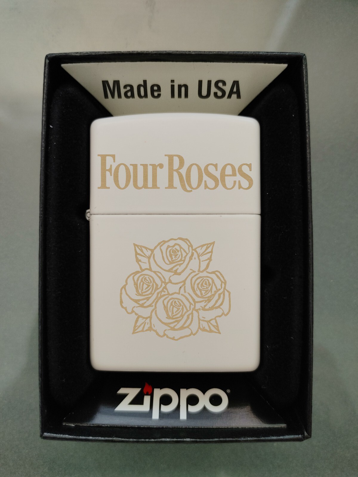 New Zippo Custom Lighter Four Roses Bourbon Whiskey KY Whisky, White w