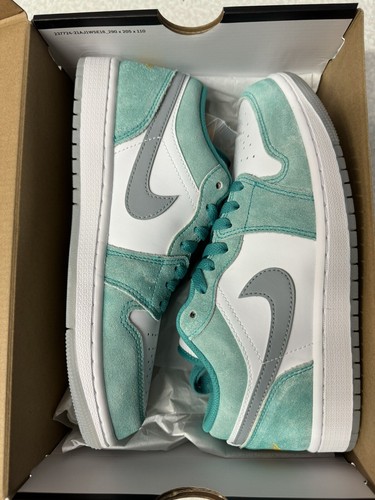 靴 AIR JORDAN 1 emerald Air Jordan 1 Low 'New Emerald' — Kick Game