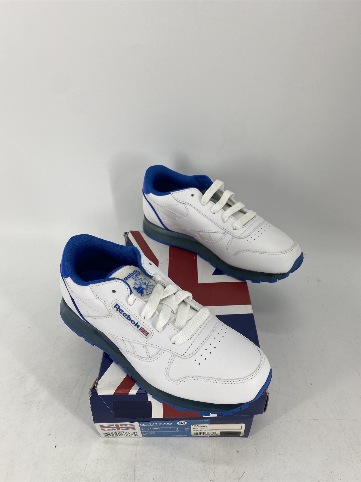Deadstock Reebok Youth Classic GS Leather Shoes Sneaker White Blue Size 4