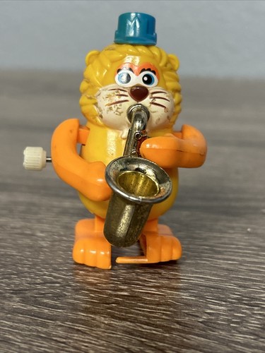 Vintage TOMY Not So Grand Band Cat Windup Figure Toy