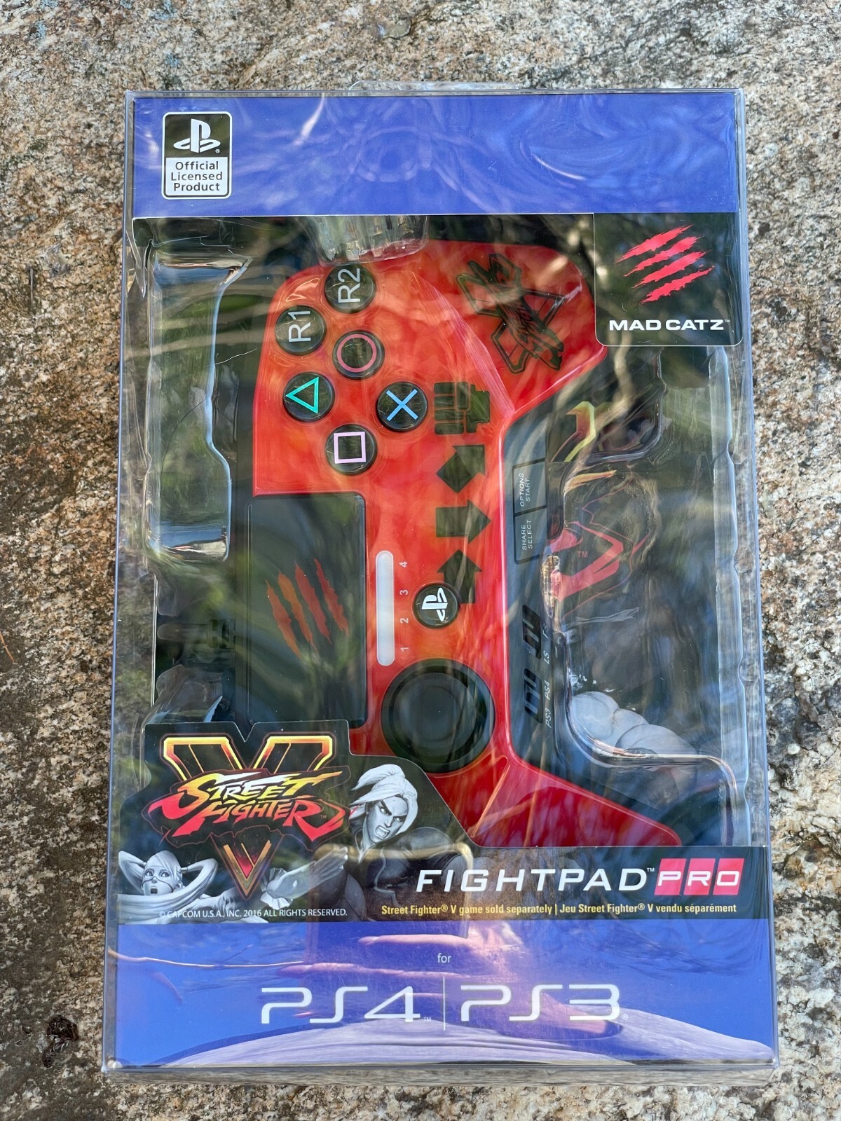 ストリートファイター V ファイトパッドプロ　マッドキャッツ MAD CATZ(マッドキャッツ）STREET FIGHTER V FightPad PRO