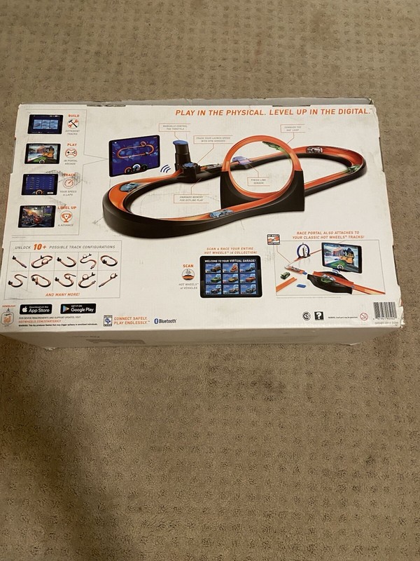 Hot Wheels ID Smart Track with One ID Hot Wheels