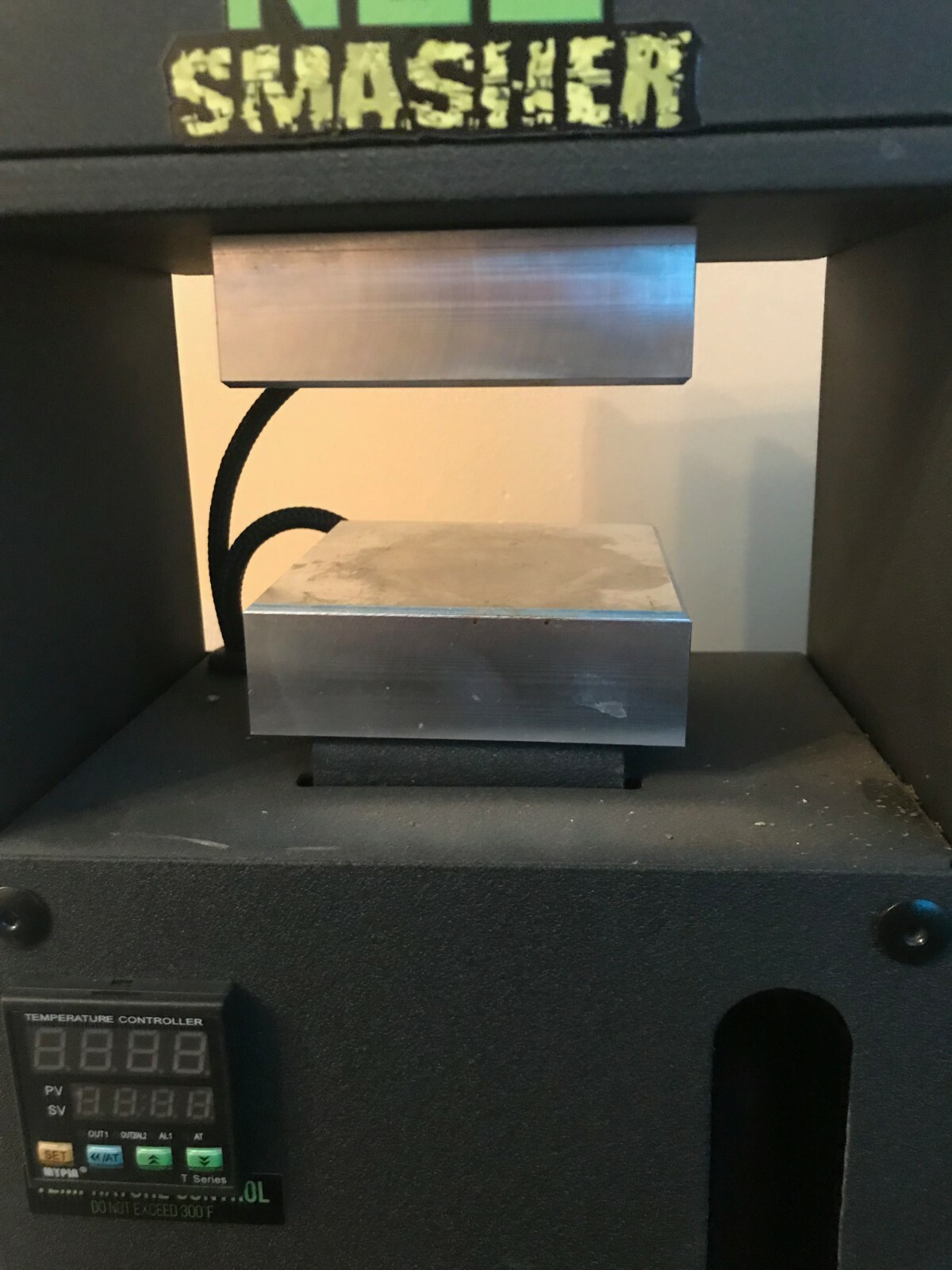 NugSmasher Original 12 Ton Rosin Press