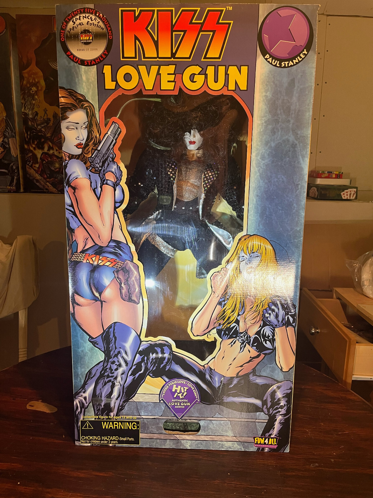 KISS 1998 Love Gun doll 24-inch Paul Stanley MINT CONDITION Memorabilia/ Toys