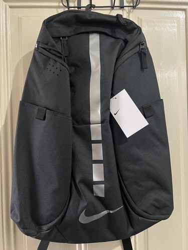 Nike Hoops Elite Proバスケットボール バックパック ブラック Amazon.com: Nike Hoops Elite Pro Backpack BLACK/BLACK/MTLC