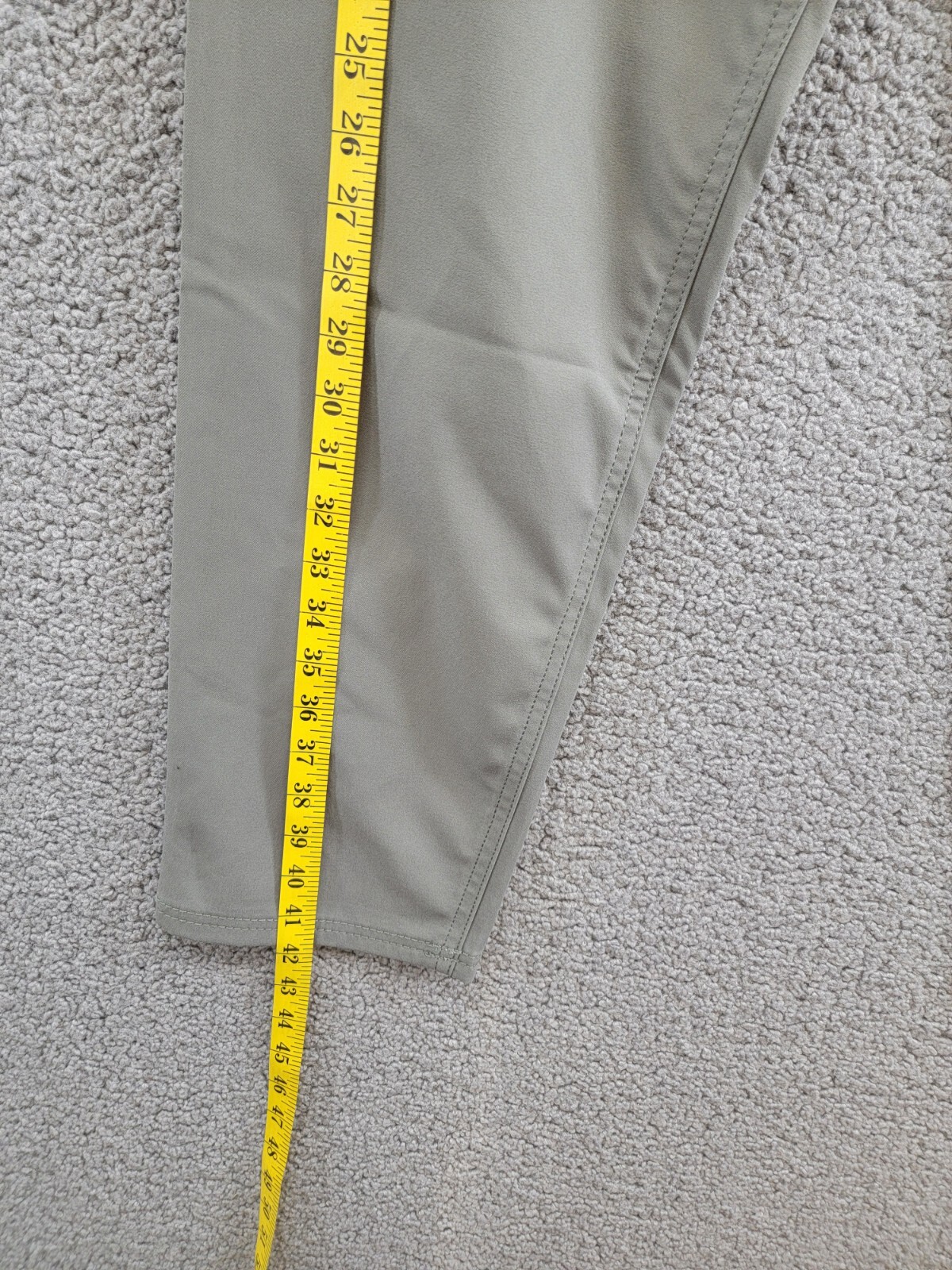 BASS OUTDOOR Essential Tech Cargo Pants Men's 30 Castor Gray Button Zip Closure - Picture 9 of 18