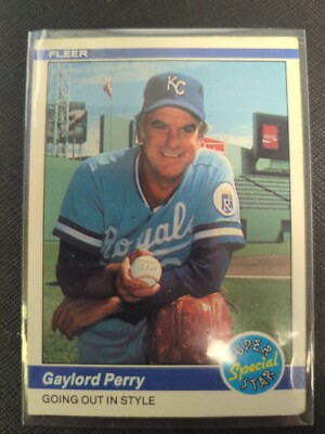 Gaylord Perry #641 Going Out in Style - 1984 Fleer Kansas City Royals HOF