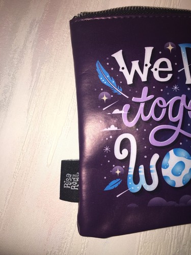 Owlcrate Daughter Of Smoke And Bone-inspired Pouch