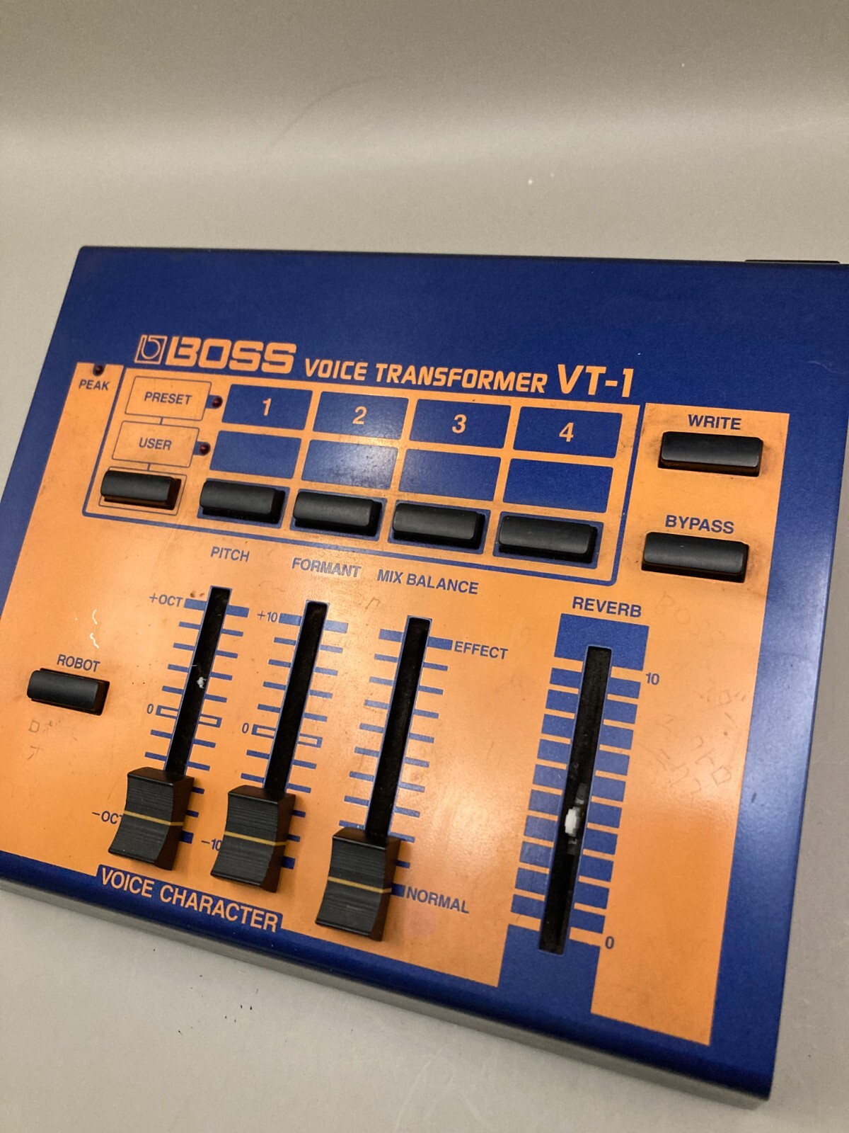 VT-1 Voice Transformer - Boss VT-1 Voice Transformer