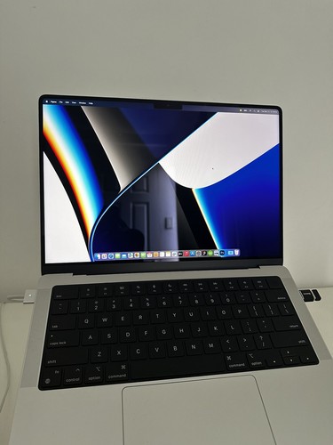 MacBook Pro 14 2021 M1 Pro A2442 8-Core CPU 14-Core GPU 16GB MacBook Pro 14 2021 M1 Pro A2442 8-Core CPU 14-Core GPU 16GB