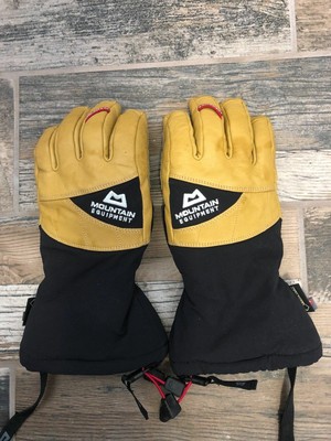 pinnacle goalkeeper gloves
