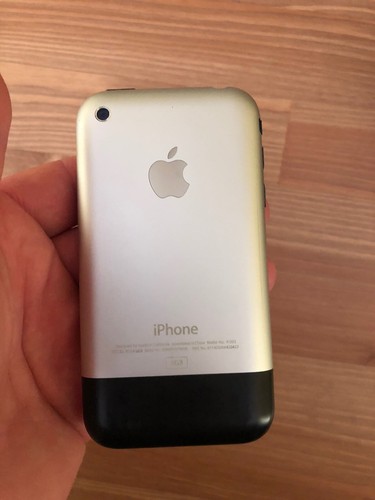Apple iPhone 1st Generation - 8GB - Black (Unlocked) A1203