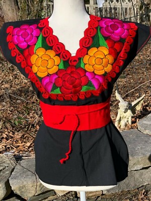 Mexican Blouse Shirt Top Embroidered Flowers Chiapas Belt