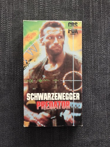 Predator {VHS} 1988 Arnold Schwarzenegger- Classic Film